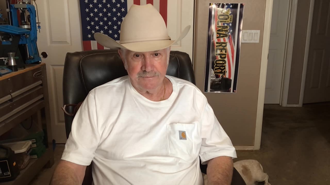 Arc de Trump, Trump's Ego Has No Boundaries!