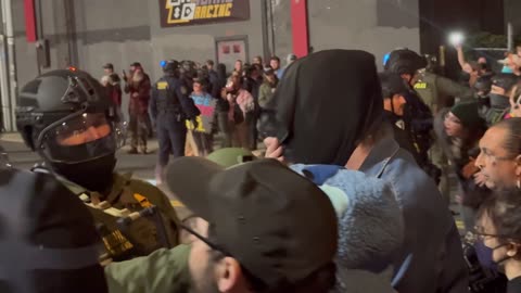Antifa spits at a federal agent in the face and immediately regrets it