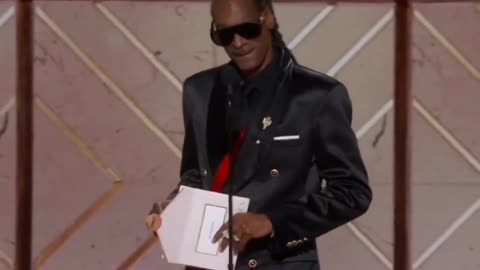 Snoop Dogg@Golden Globes: “I'm high as a motherfucker right now. Y'all had me here too damn long”