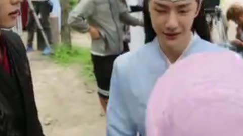 Wei Wuxian Laughs Mid-Chat & Lan Wangji Joins In 😂