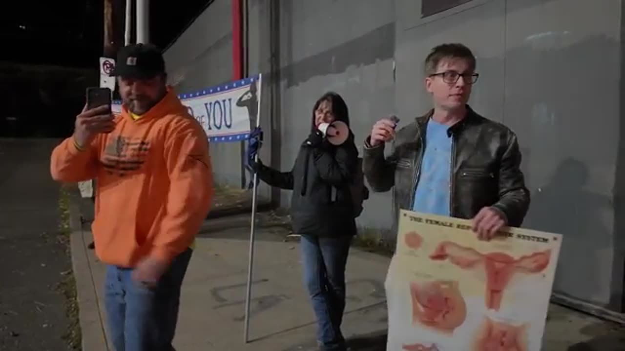 Trolling ICE Agents in Portland