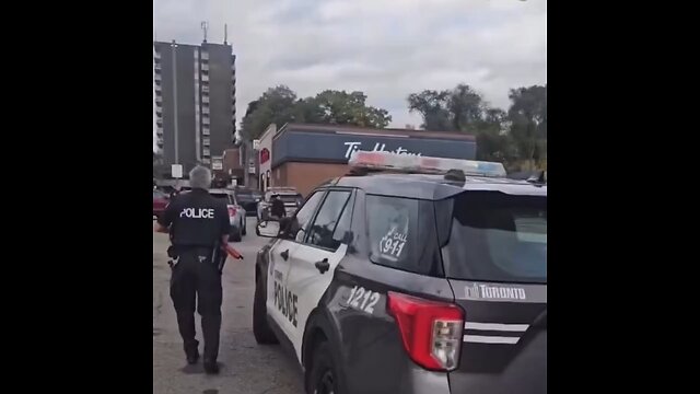 🇨🇦Cops in Toronto are more dangerous than criminals.