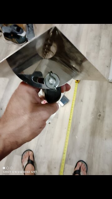 To every Canadian, every Chilean, every Albertan: I'm a dual citizen, born 6-21-1983, Summer Solstic