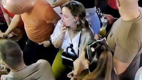 Candid Sexy Smoking Woman 751