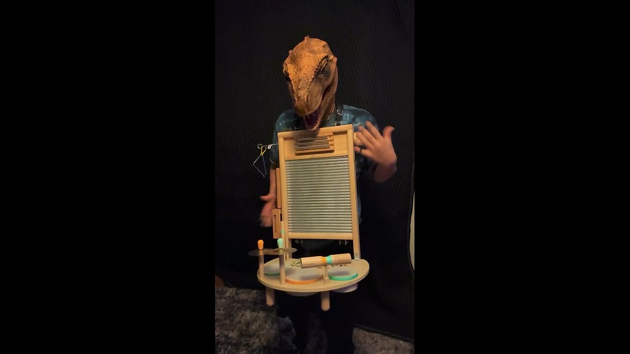 Raptor rapping on the board