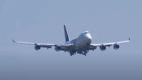 747 Pilot Extends Landing Gear Too Late