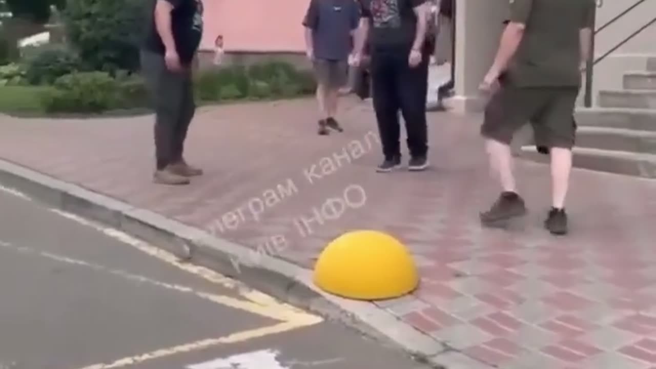 😂😱 The Controller Was Disconnected at the WORST Time! | FunFM