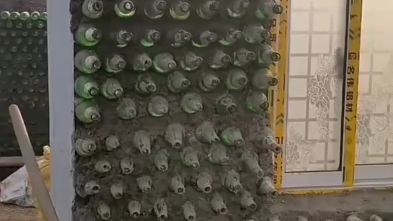 He made house with empty beer bottles