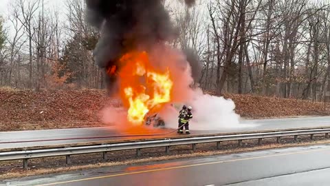 Raritan Township, NJ. RT 202 South Vehicle Fire 1/18/2025