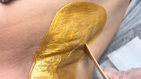 Underarm Waxing in North Dallas | Sexy Smooth Golden Allure Hard Wax Demo by @banksbeautybar.co