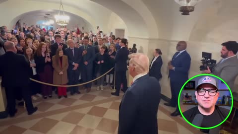 Trump SURPRISES White House Tour Group with Unannounced Visit