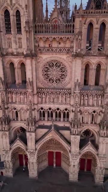 IMAGINE BUILDING THIS JUST USING RUDIMENTARY TOOLS WITH NO ELECTRICITY, WOULD YOU BE ABLE TO DO IT?