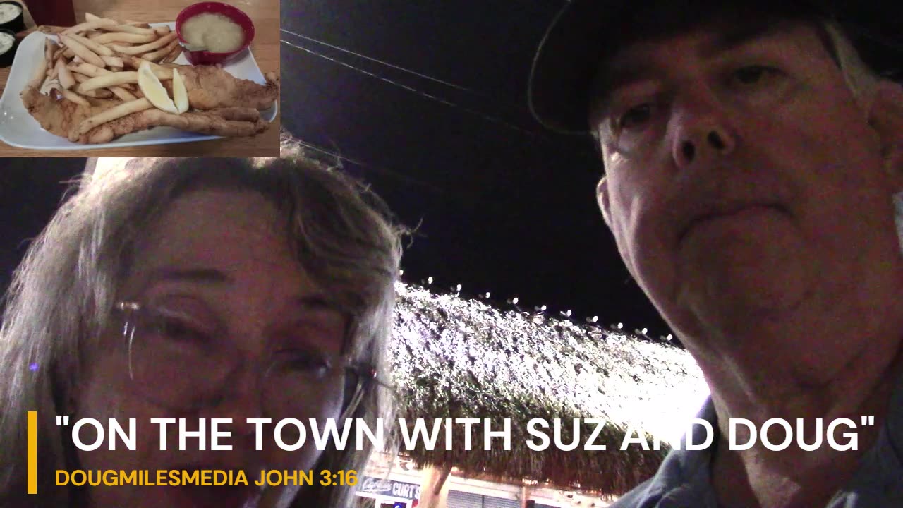 "On the Town with Suz and Doug" Review Captain Curt's Seafood Restaurant in Sarasota Florida