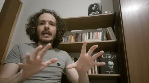 Os intelectuais são os que amam a dúvida, os idiotas é que são cheios de certezas