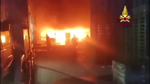 Incendio a Reggio Emilia: a fuoco l'Inalca (11.02.25)