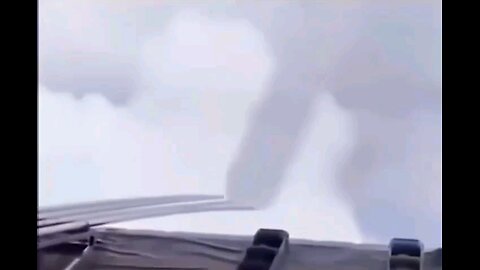 This is how they spread the chemtrails, fog, or both?