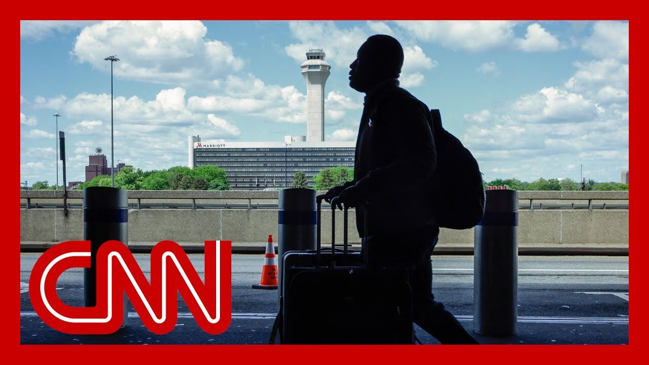 FAA to slash flights at 40 major airports if shutdown persists