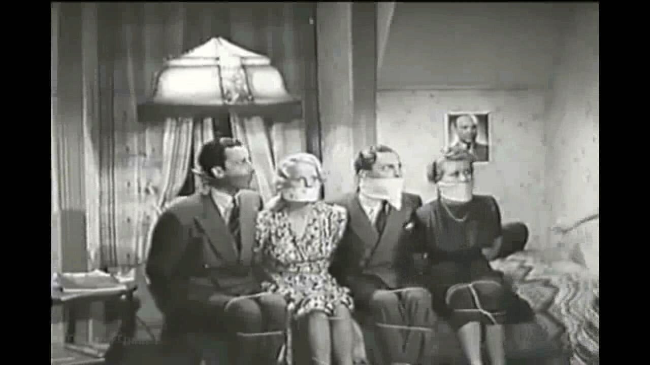 Den Forsvundne Pølsemaker (gagged)