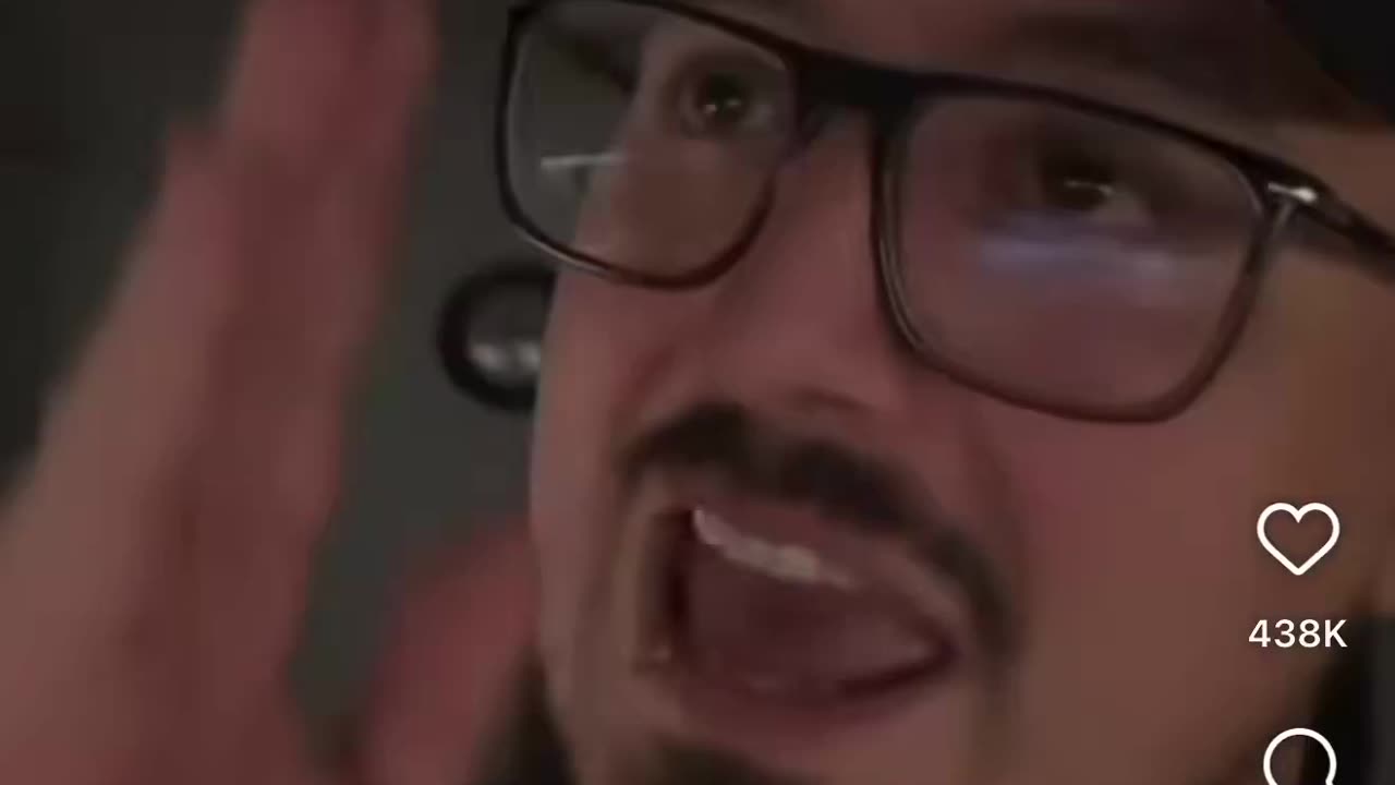 A is a man acknowledging the threat of Islam and it has half a million Likes. People are waking up