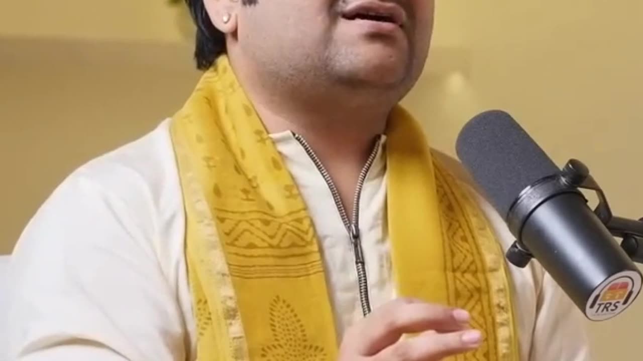 कृष्णा और वृंदावन के बचपन की यादें #motivation #hunumanchalisa #hamunan #premanad #vrindavan