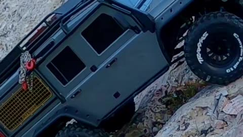7-year climb: Traxxas TRX4 Defender ROCKS! 😎 SUBSCRIBE!