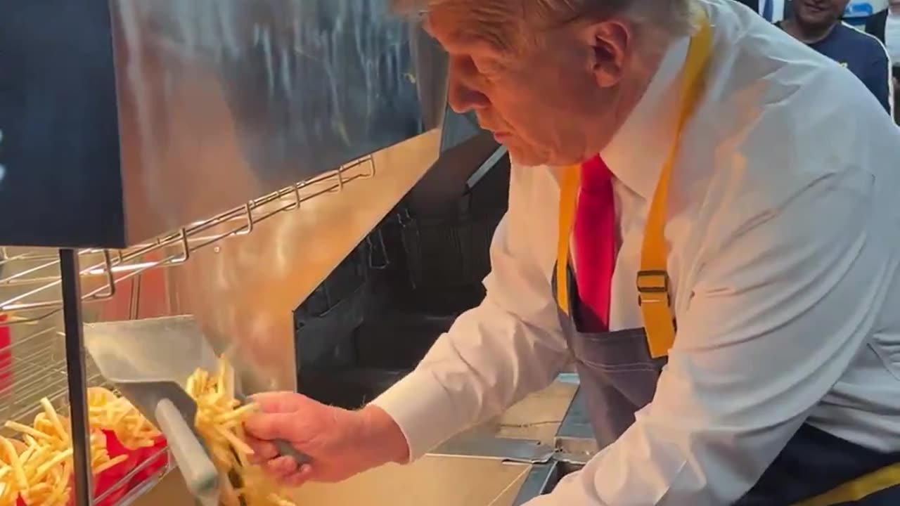 ▶ EXTRAITS-RQ (20 oct 24) : Trump employé chez McDonald...