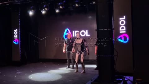 Russia Debuts Their New Humanoid Robot to Mass Astonishment