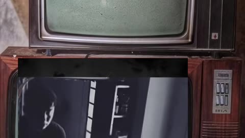 😨👹 The Haunting Hour: Eerie Figure Appears! | TheHauntingHour