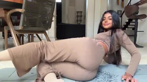 SEXY YOGA GIRL