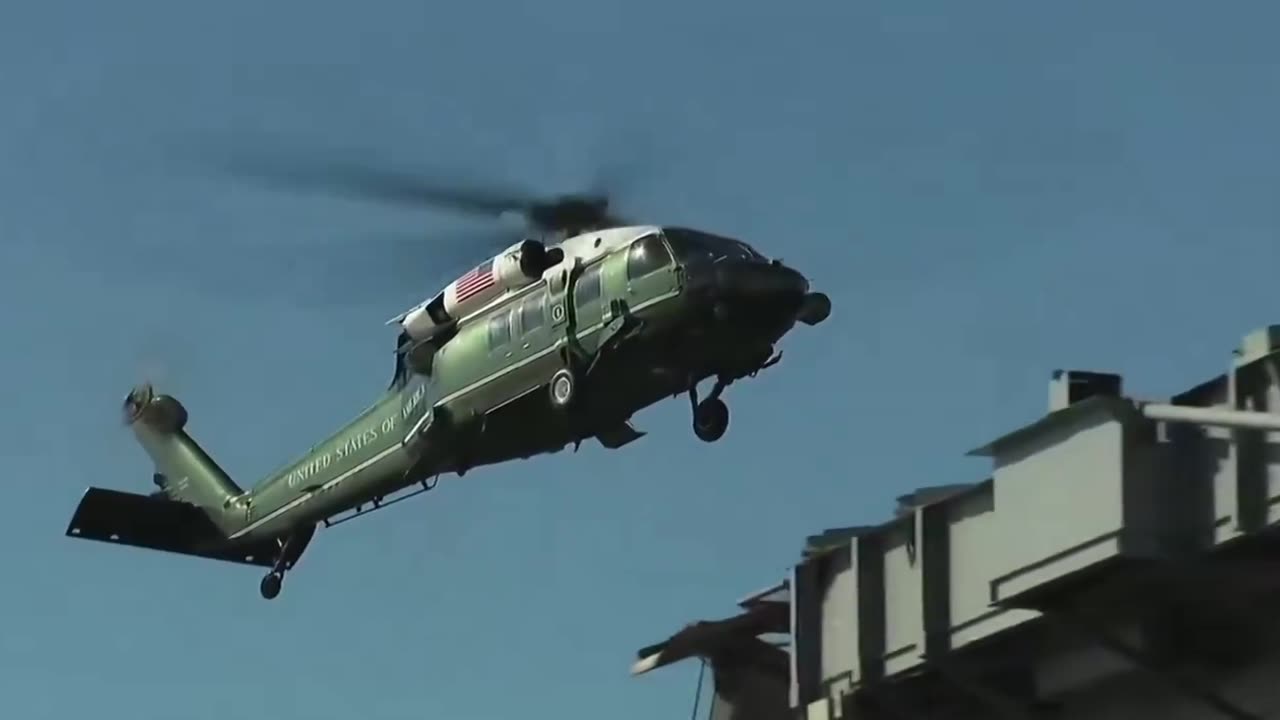 🟢 EPIC! President Trump Flies Into Navy's 250th Birthday To TOP GUN Music!