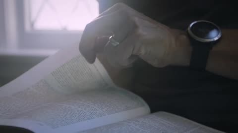 Dokter Tak Sanggup? Kenapa Kunci Kesembuhan Ada pada 'Mendengarkan'