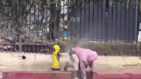 Los Angeles, raj na Zemi, kde je vždy teplo a slnečno ☺️