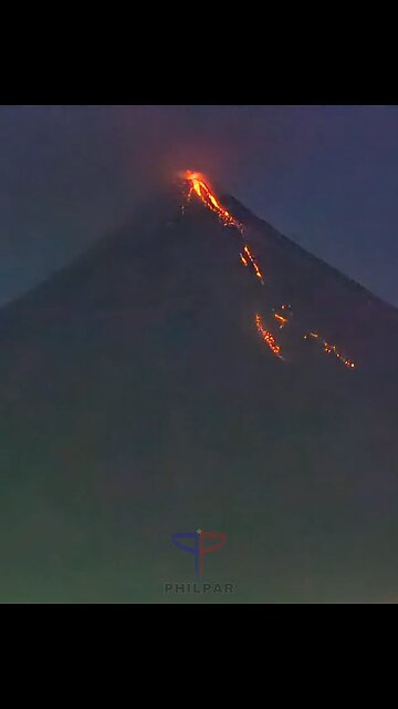 Mayon Volcano on Alert Level 3 Amid Heightened Volcanic Activity