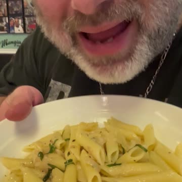 Christmas Italian Eating Continues! Penne with Garlic and Oil OH!