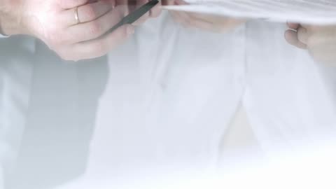 Closing Your Flippa Deal: A Guide to Contracts, Templates & Lawyers