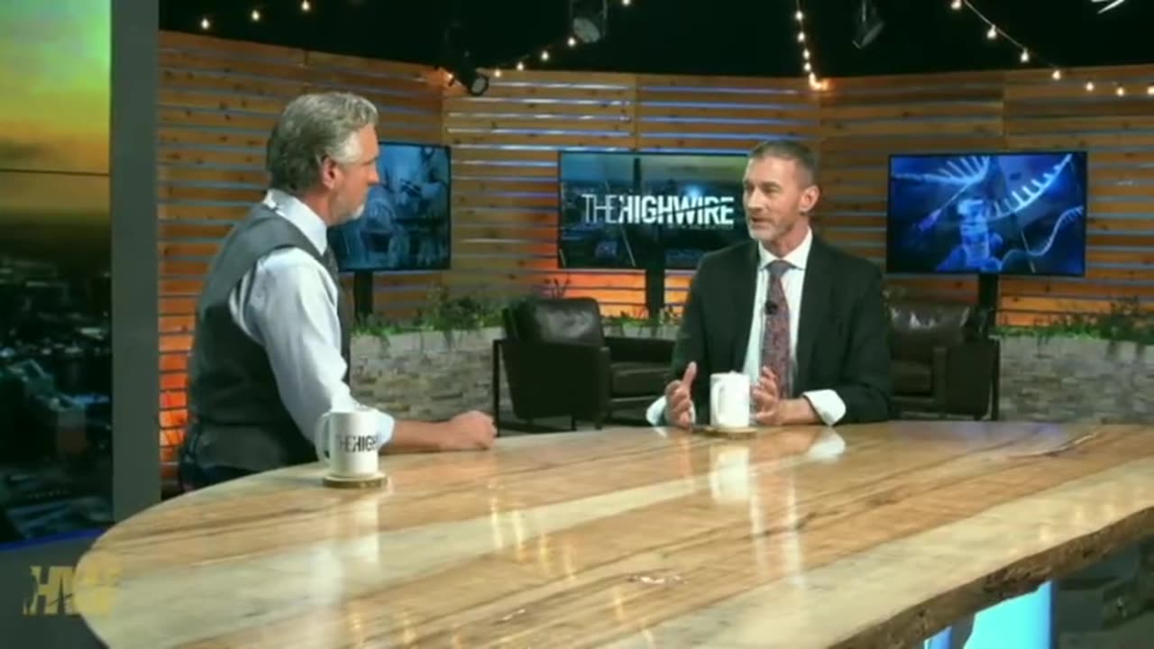 דר ריאן קול מעיד אצל דל ביגטרי שבדק את אצוות חיסוני הקורונה ומצא בעיות באיכות הייצור מנות עם מינונים שונים וחלק ללא מרנא כלל