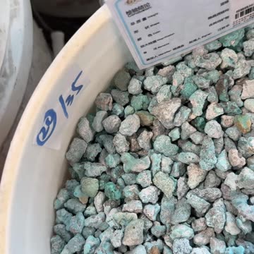 20250927-04 New Ways to Wear Turquoise: Layer with Style