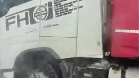 Blokada wielu dróg w powiecie krośnieńskim. Zamknięta jest miedzy innymi DK28