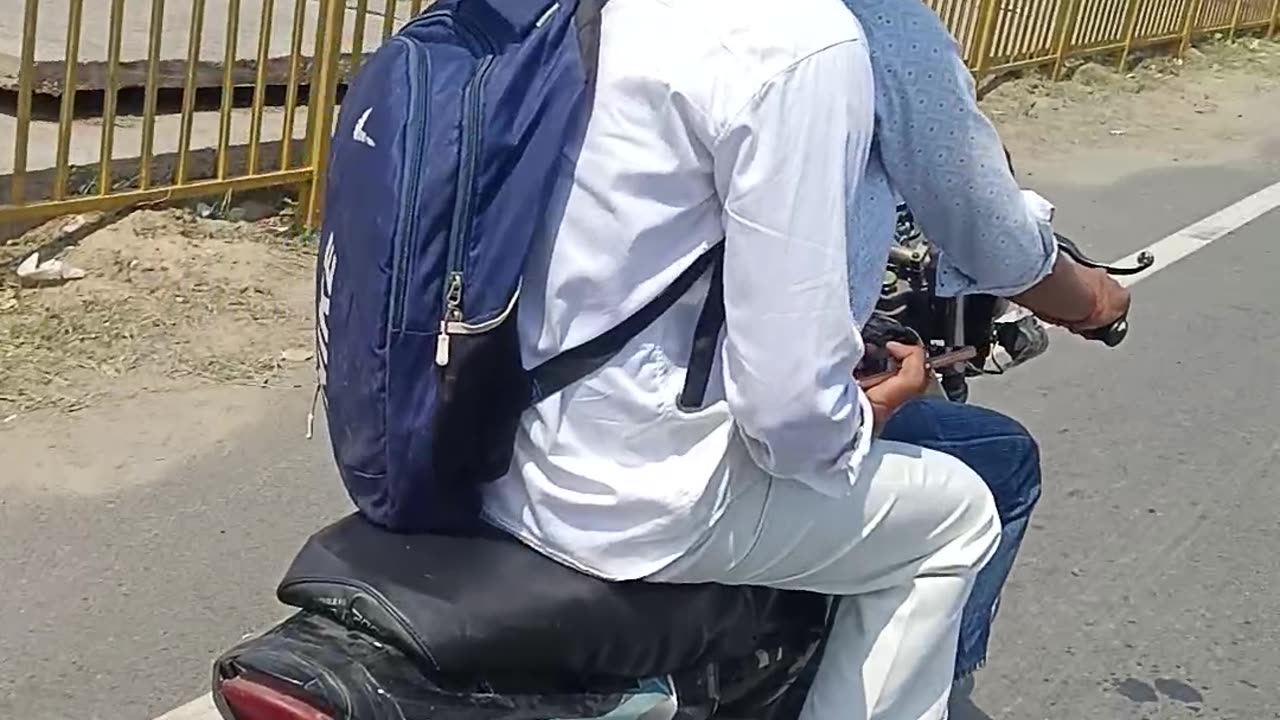 Exam ko jaate time petrol khatam
