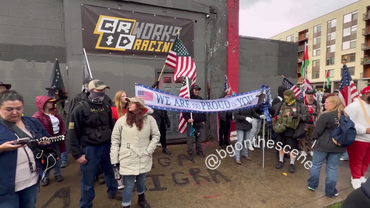 A pro-ICE group arrives across from the Portland ICE facility