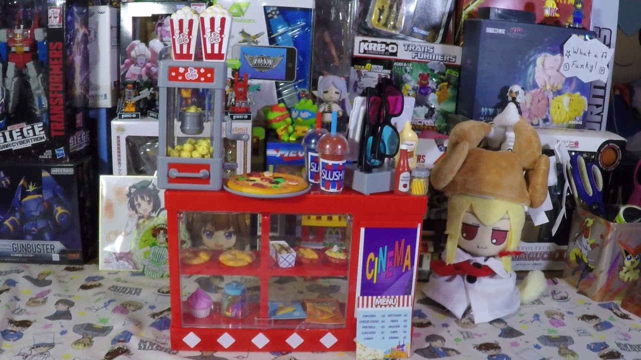 My Life As Movie Theater Playset unboxing