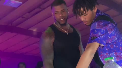 RaeZenpai Live