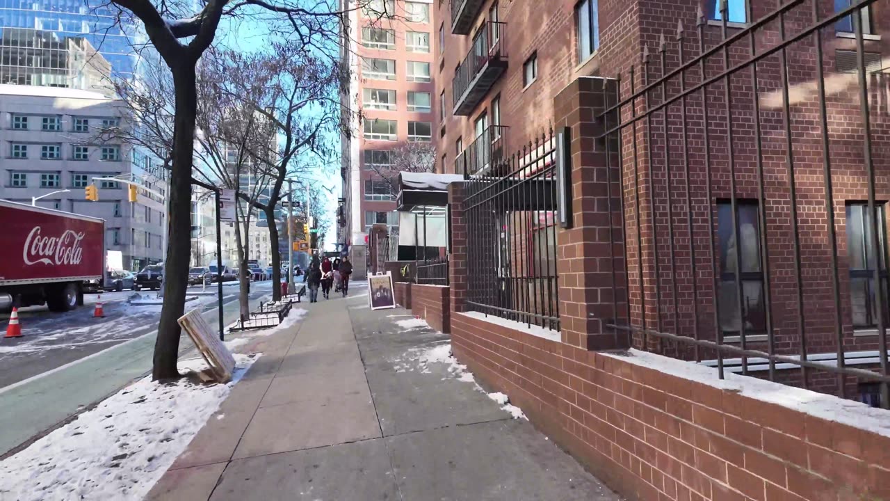 🗽 NYC Live 🔴 Walk (Chat on YouTube)
