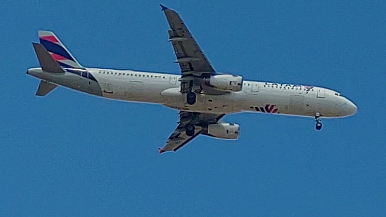 Airbus A320 PR-MHG,Airbus A320 PR-TYJ,Airbus A320 PT-MXF, Airbus A320 PR-MYI coming to Fortaleza