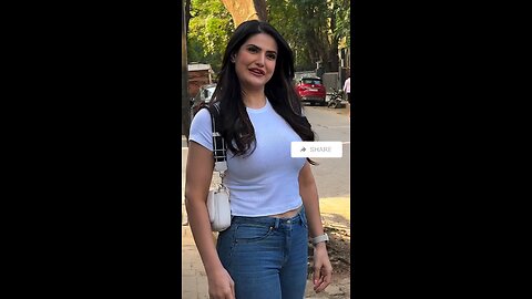 Bollywood Actress Zareen Khan in Bandra 🔥🌹❤️