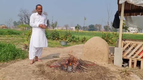 4 Hours Of Roasting A Huge Thigh OF Beef In A Tandoor - Very Expensive Delicacy - Mubashir Saddique