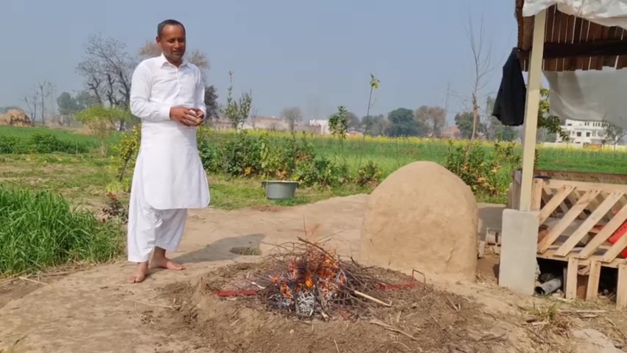 4 Hours Of Roasting A Huge Thigh OF Beef In A Tandoor - Very Expensive Delicacy - Mubashir Saddique