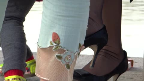 Chinese MILF dangles...