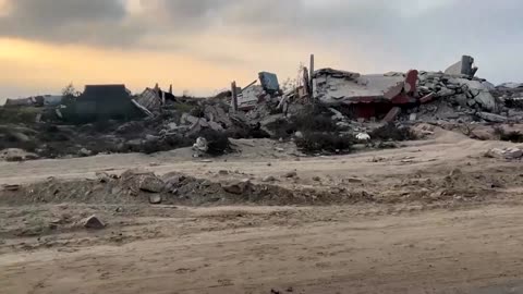 Damaged roads, destroyed vehicles paralyze Gaza’s commuters