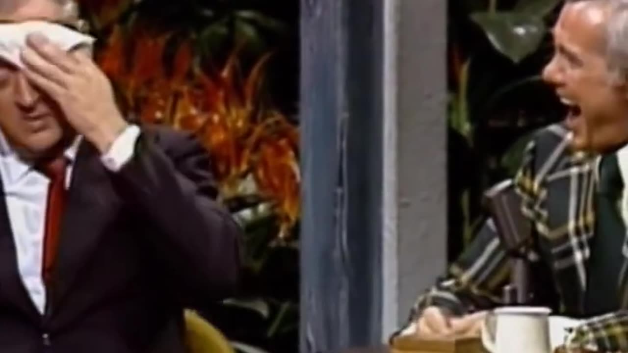 Rodney Dangerfield --when he was born -- Johnny Carson #johnnycarson